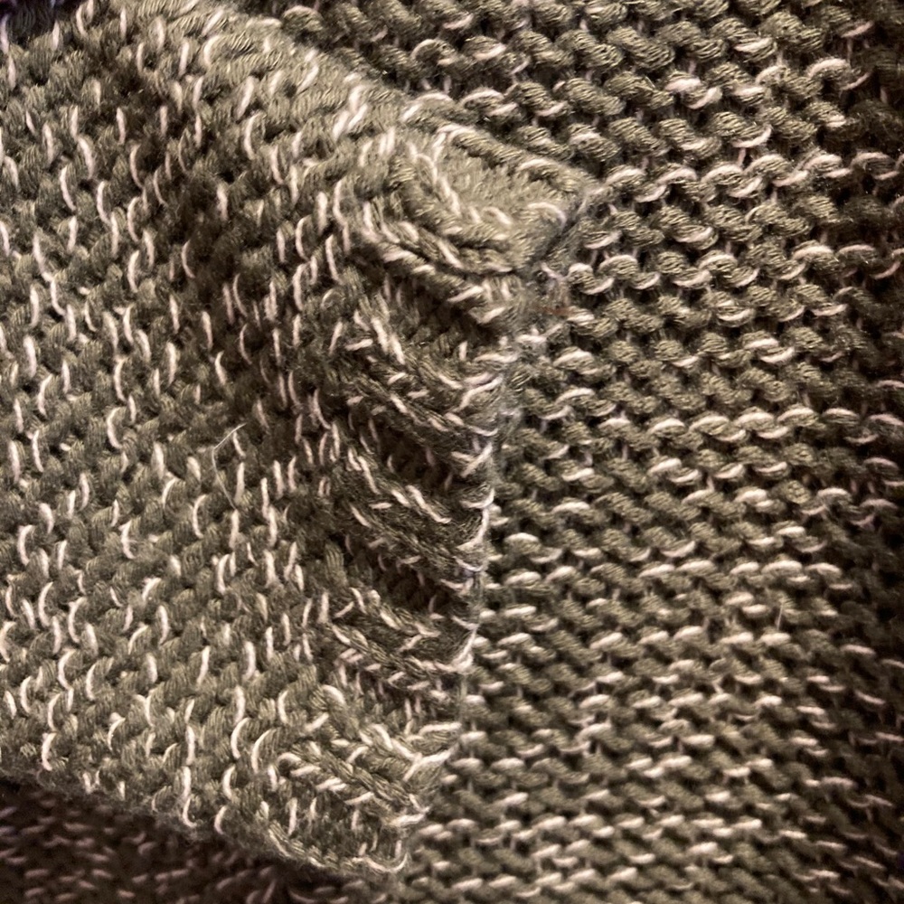 Design Lab Sweater Beautiful Like New - image 3